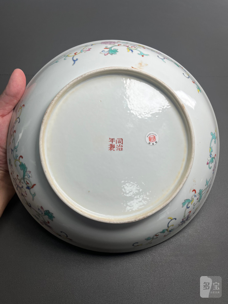 清同治  黄地粉彩百蝶图盘 - 图20